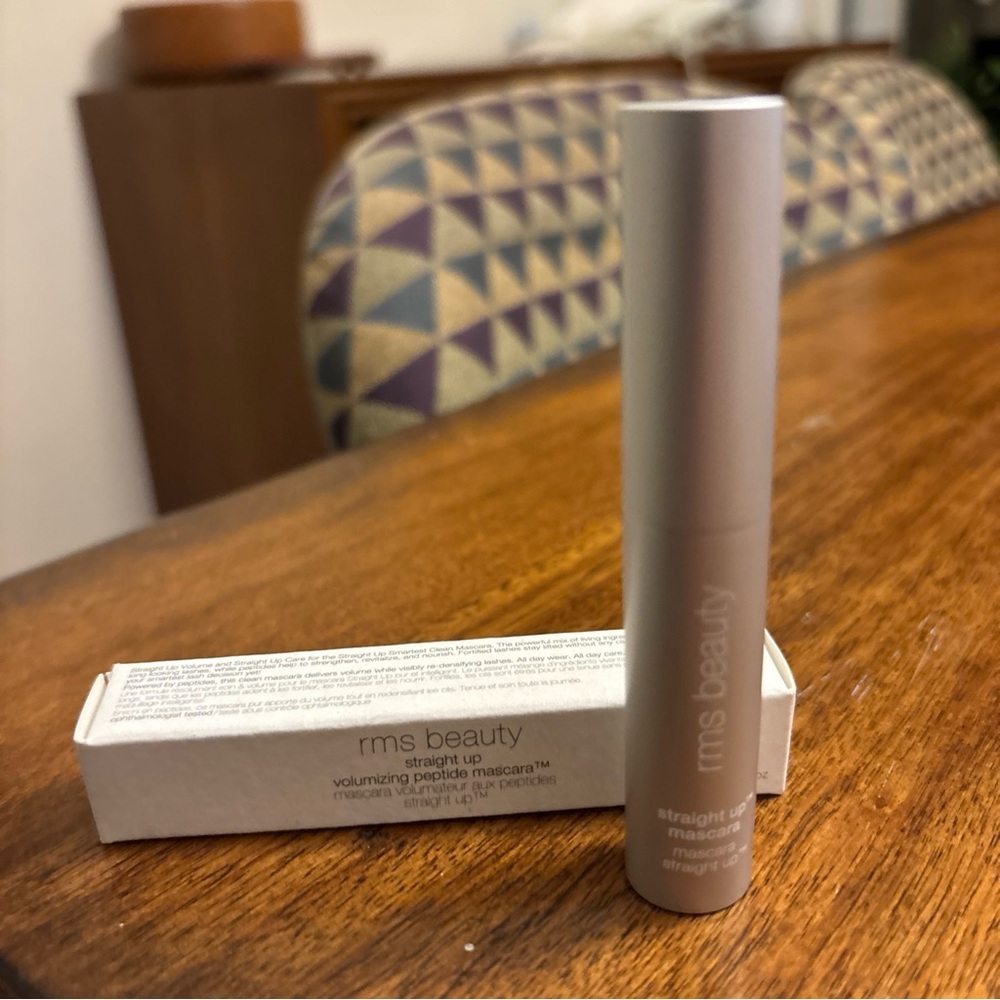 RMS Beauty Straight Up Volumizing Mascara‎ 0.15 oz black